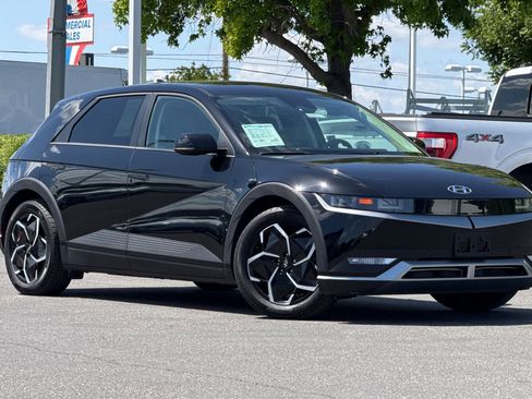 Used 2024 Hyundai Ioniq 5 SEL RWD image 2