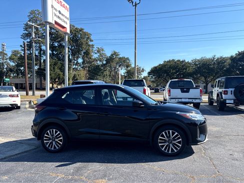 Used 2023 Nissan Kicks SV image 23