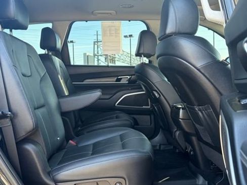 Certified 2022 Kia Telluride EX w/ EX Premium Package image 17