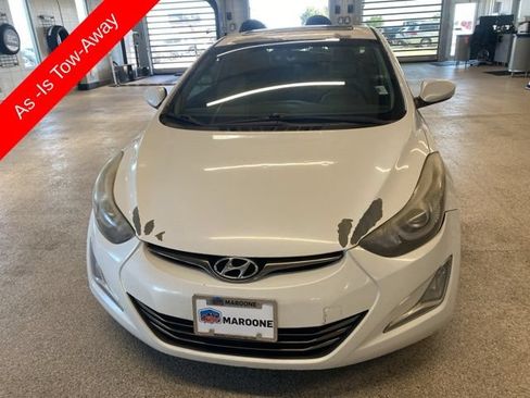 Used 2015 Hyundai Elantra Limited w/ Option Group 05 FWD image 2