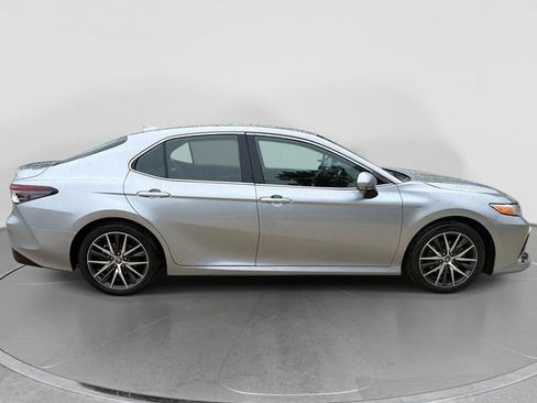 Used 2024 Toyota Camry XLE FWD image 7