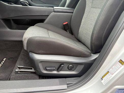 Certified 2023 Nissan Rogue SV image 15