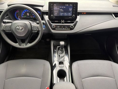 Used 2022 Toyota Corolla LE FWD image 14