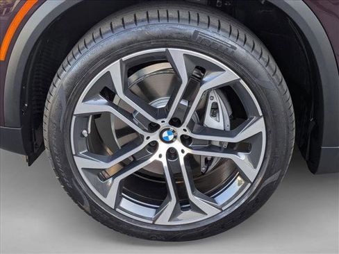 Used 2025 BMW X5 xDrive40i w/ Parking Assistance Package AWD/4WD image 26
