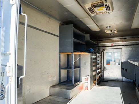 Used 2009 Chevrolet Express 3500 image 10