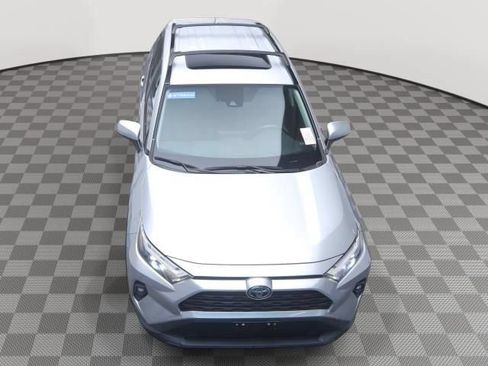 Used 2022 Toyota RAV4 XLE Premium AWD/4WD image 9