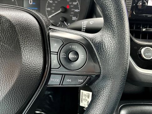 Used 2024 Toyota Corolla LE image 18
