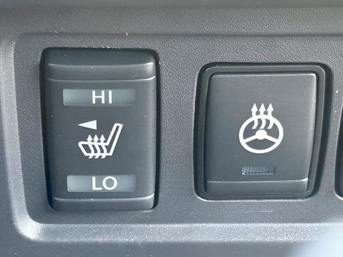 Used 2024 Nissan Frontier PRO-4X w/ Pro Premium Package AWD/4WD image 13