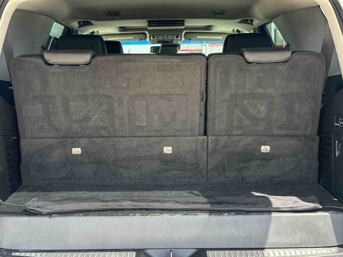 Used 2019 Chevrolet Tahoe Premier AWD/4WD image 24