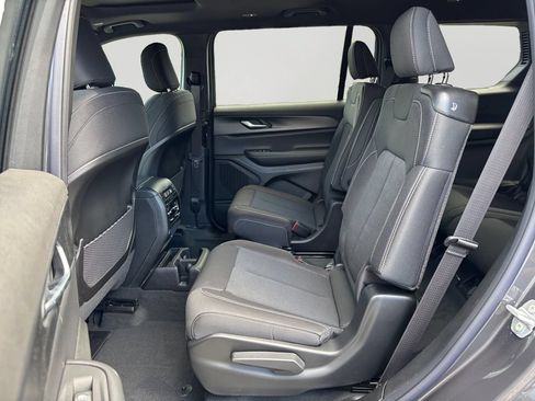 New 2026 Jeep Grand Cherokee L 4WD image 15