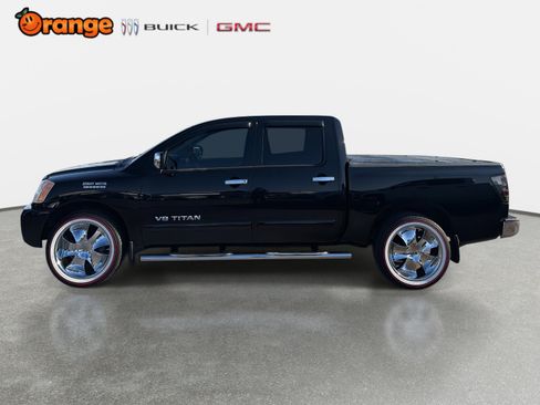 Used 2012 Nissan Titan SV w/ SV Value Truck Pkg image 6