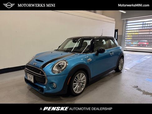 Used 2018 MINI Cooper S FWD image 1