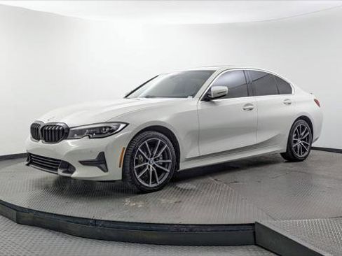 Used 2020 BMW 330i Sedan w/ Convenience Package RWD image 2