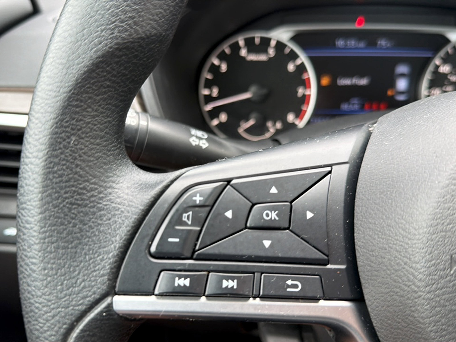 Used 2023 Nissan Altima 2.5 SV FWD image 18