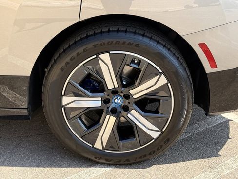 Used 2025 BMW iX xDrive50 w/ Premium Package image 16