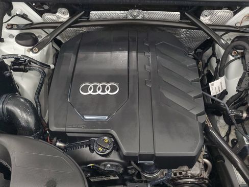 Used 2021 Audi Q5 2.0T Premium w/ Convenience Package AWD/4WD image 9