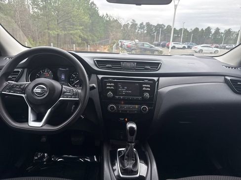 Used 2018 Nissan Rogue Sport S w/ S Appearance Package image 16