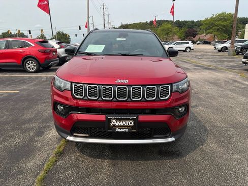 Used 2025 Jeep Compass Limited AWD/4WD image 9
