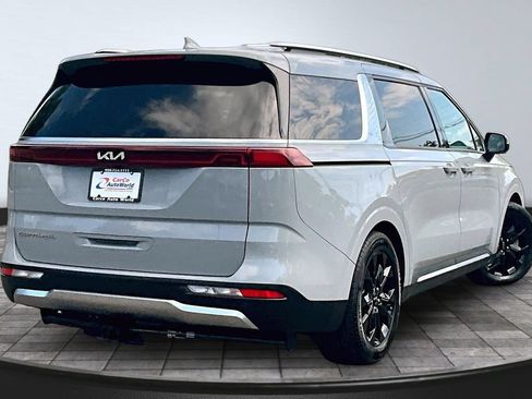 Used 2022 Kia Carnival SX Prestige FWD image 5