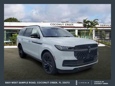 New 2025 Lincoln Navigator Reserve w/ Jet Appearance Package AWD/4WD image 1