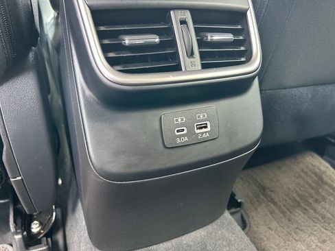 Used 2024 Subaru Outback Premium AWD/4WD image 32