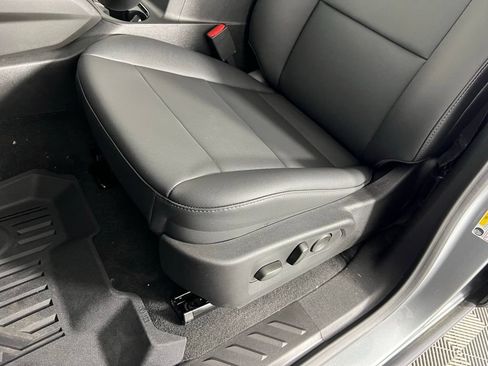 New 2025 Chevrolet Colorado LT w/ LT Convenience Package AWD/4WD image 14