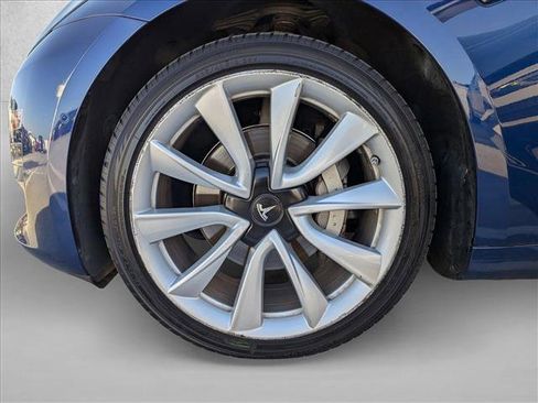 Used 2018 Tesla Model 3 Long Range image 15
