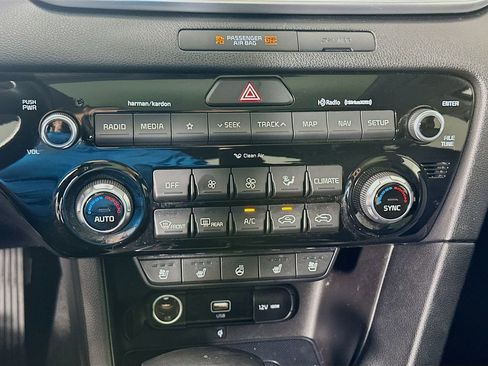 Used 2020 Kia Sportage EX w/ EX Technology Package FWD image 16