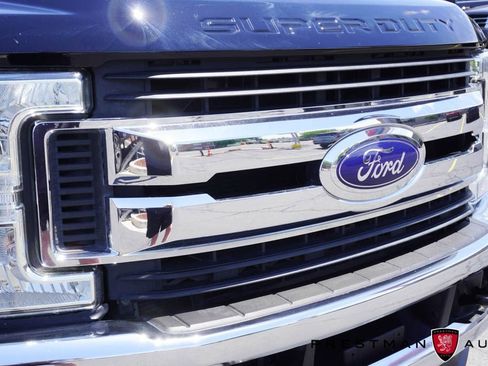 Used 2017 Ford F250 XLT w/ XLT Premium Package AWD/4WD image 9