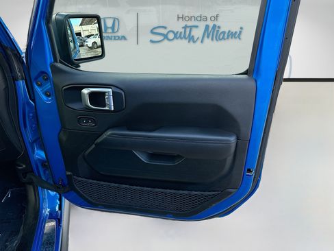 Used 2022 Jeep Wrangler Unlimited Rubicon 4xe image 34