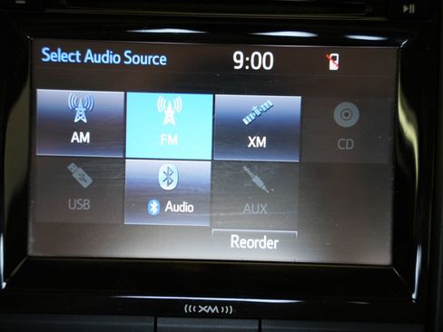 Used 2017 Toyota Camry XLE image 21