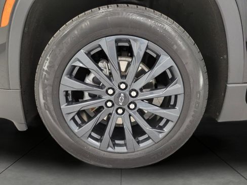 Used 2023 Chevrolet Traverse RS AWD/4WD image 3