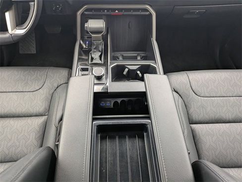 Used 2024 Toyota Tundra Limited image 20