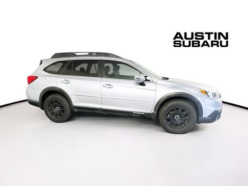 Used 2016 Subaru Outback 3.6R Limited AWD/4WD image 8