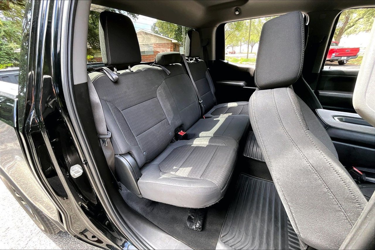 Used 2021 Chevrolet Silverado 1500 LT w/ Bed Protection Package AWD/4WD image 18