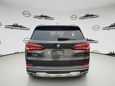 Used 2022 BMW X5 xDrive40i w/ Premium Package image 3