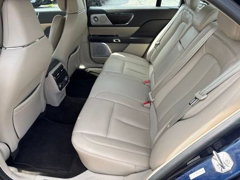 Used 2017 Lincoln Continental Reserve w/ Luxury Package AWD/4WD image 16