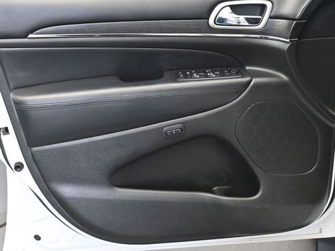 Used 2018 Jeep Grand Cherokee High Altitude image 10