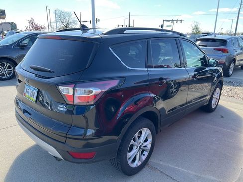 Used 2018 Ford Escape SEL image 4