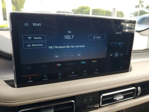 Certified 2022 Lincoln Nautilus FWD w/ Premium Package image 24