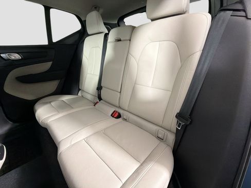 Certified 2023 Volvo XC40 B5 Plus w/ Protection Package Premier image 25