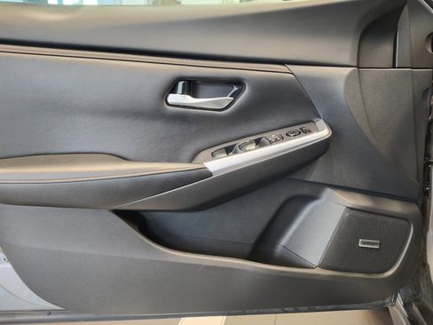 Used 2020 Nissan Sentra SR w/ Premium Package FWD image 30
