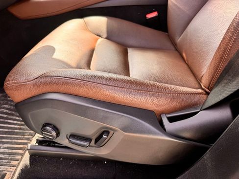 Used 2025 Volvo XC90 B6 Plus w/ Protection Package Premier AWD/4WD image 10