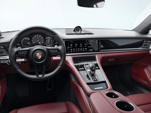 Certified 2023 Porsche Panamera 4 Platinum Edition image 10