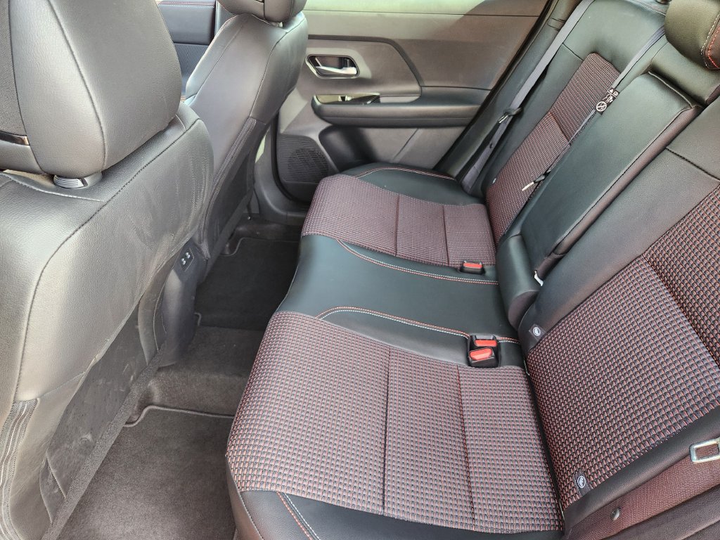 Used 2026 Nissan Kicks SR w/ SR Premium Package FWD image 33
