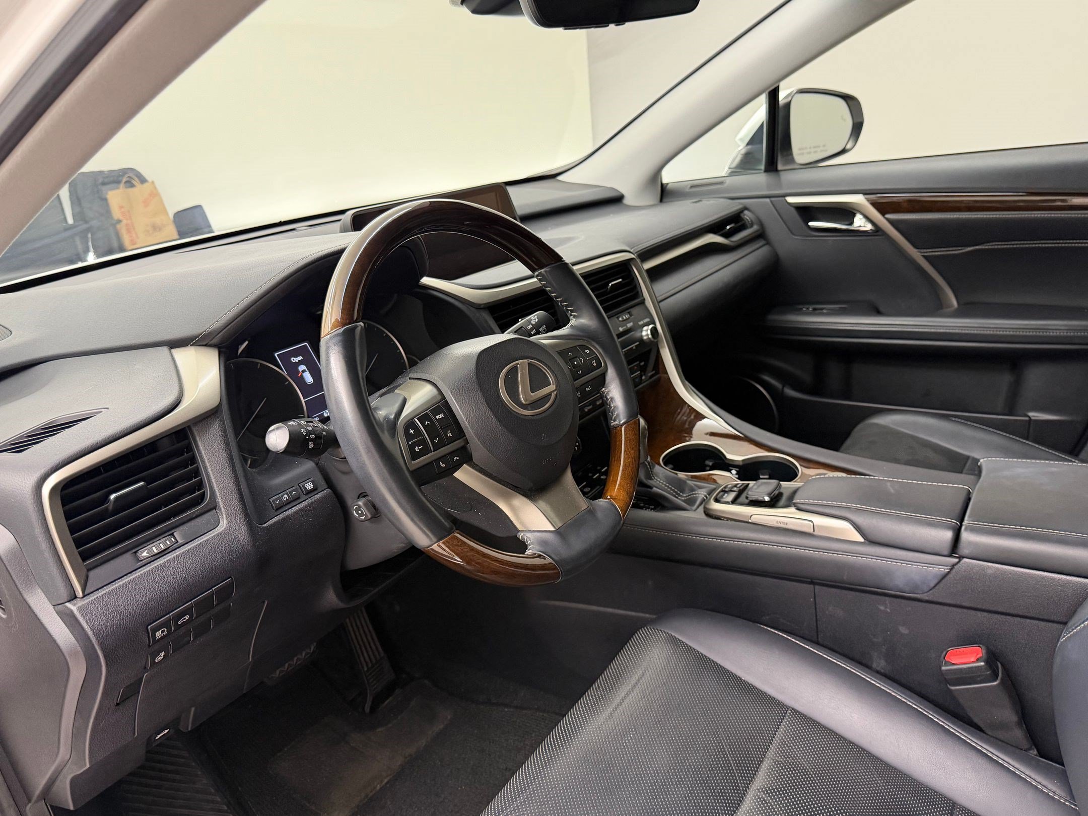Used 2019 Lexus RX 350 FWD w/ Navigation Package image 4