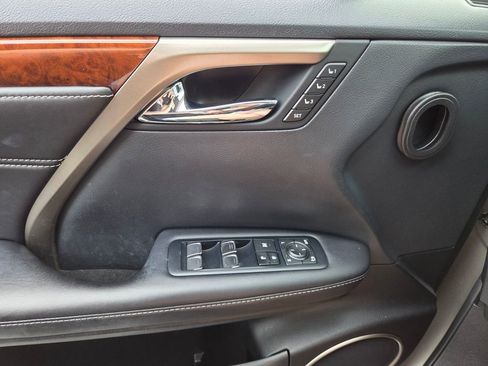 Used 2019 Lexus RX 350L FWD image 28