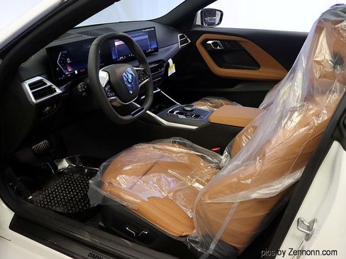 Used 2025 BMW 230i xDrive Coupe w/ Premium Package image 18