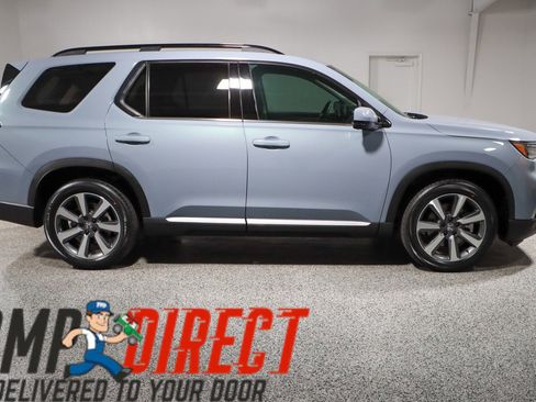 Used 2025 Honda Pilot Elite image 6