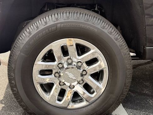 Used 2019 Chevrolet Silverado 2500 LTZ w/ Duramax Plus Package AWD/4WD image 34